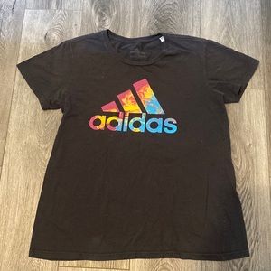 Womens Adidas shirt!! Size LARGE